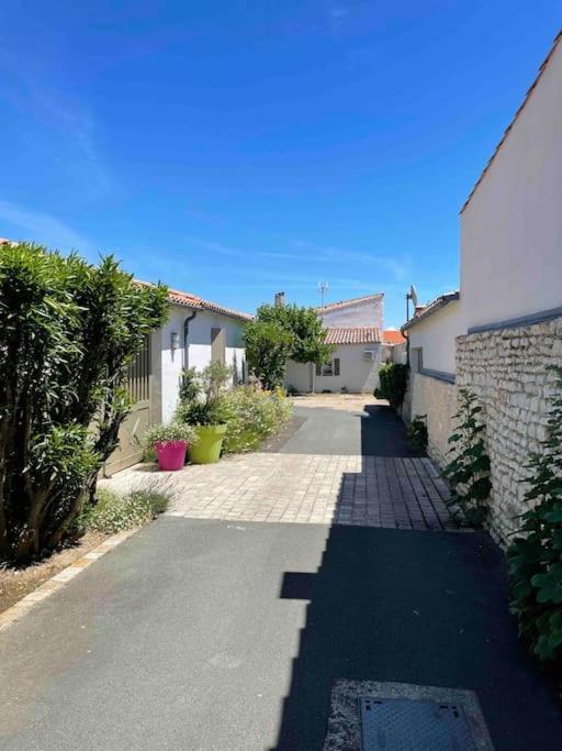 Maison De Vacances La Flotte 00491Ui Exterior foto
