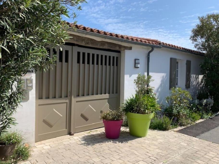 Maison De Vacances La Flotte 00491Ui Exterior foto